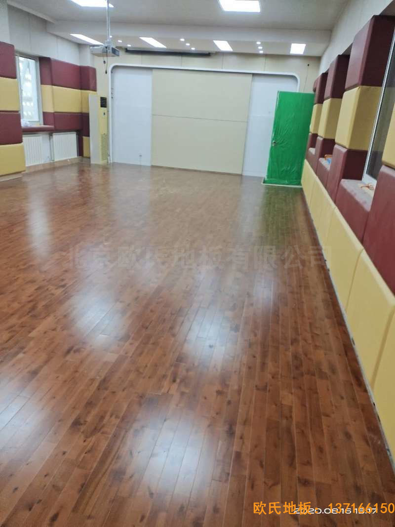 北京中國礦業(yè)大學附屬中學體育地板施工案例