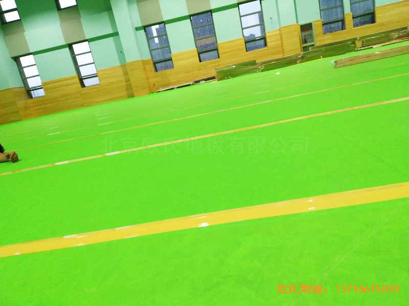 武漢廣阜屯小學清江錦城分�；@球館運動木地板鋪裝案例3