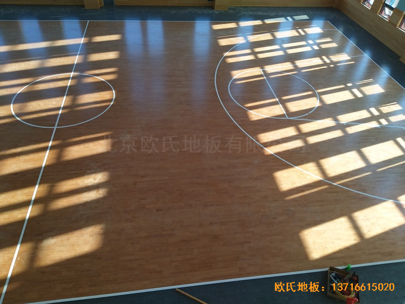 武漢廣阜屯小學清江錦城分校籃球館運動木地板鋪裝案例4