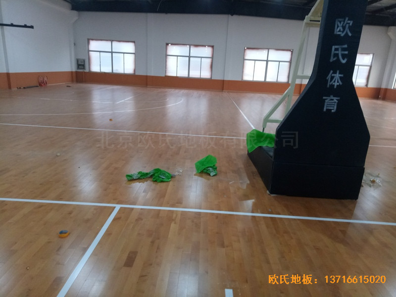 鹽城大豐區(qū)籃球館運(yùn)動地板鋪裝案例3