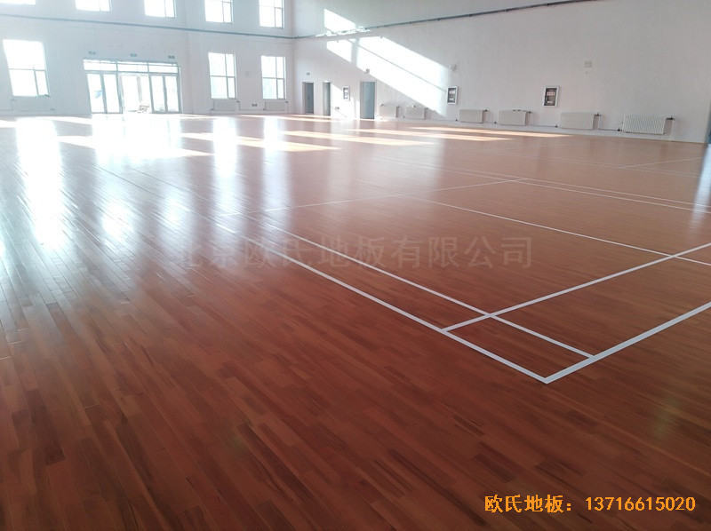 內(nèi)蒙左旗吉蘭泰鎮(zhèn)五中運動館運動地板施工案例1